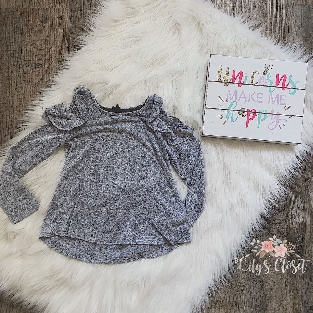 Cold❄️Shoulder Flutter Cut Out Light Sweater  | XS
